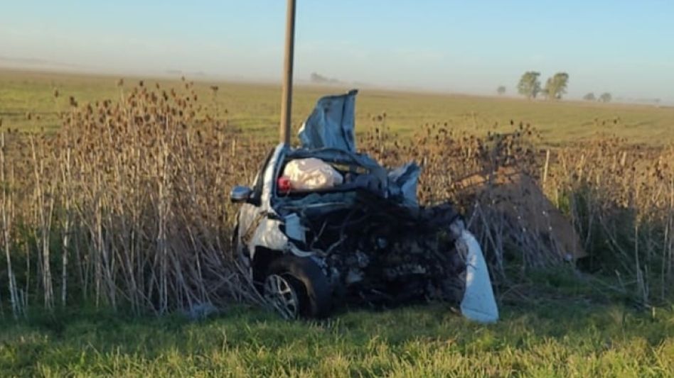 Impactante choque fatal entre un auto y un camión en ruta 51